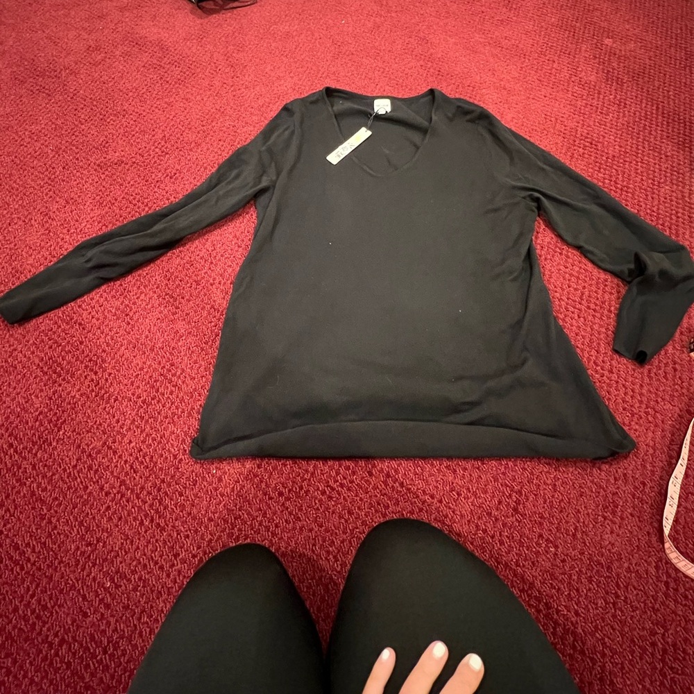 NIC+ZOE NWT Black V neck sweater
